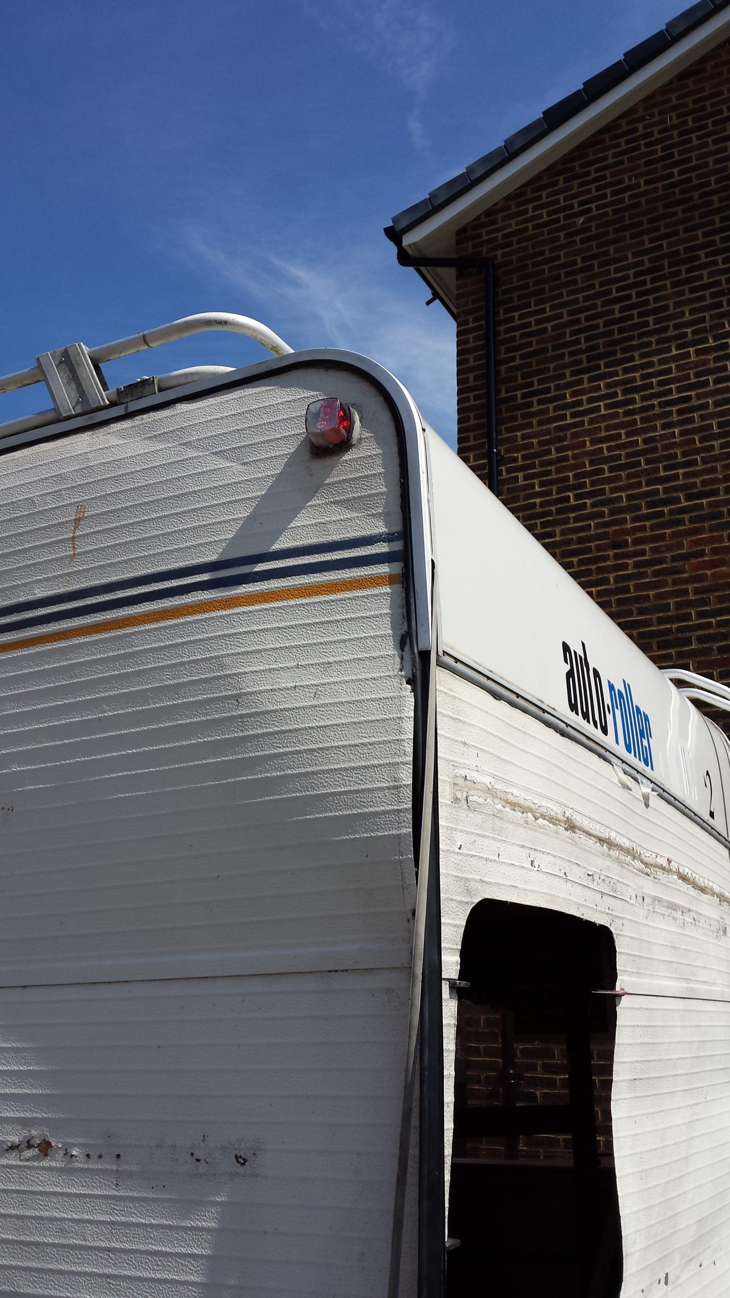 Rear right corner coming apart, removed all rotted timbers, rusted screws and old sealant.jpg
